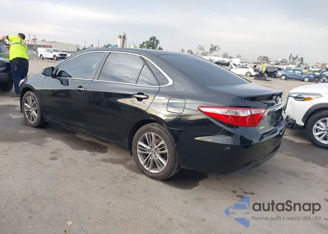 2015 Toyota Camry Se z USA, uszkodzony, nr VIN 4T1BF1FK6FU981325
